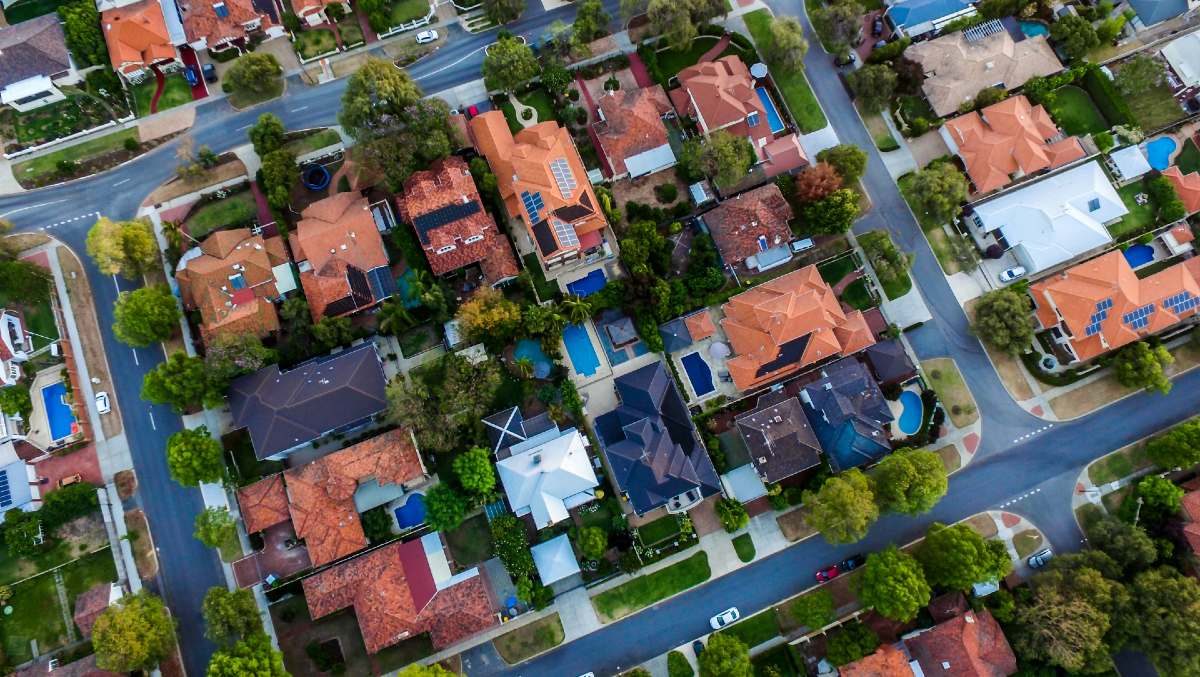 What are the major parties' housing policies?